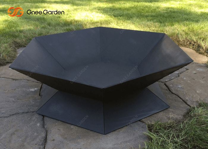 Poligonal Fire Pit Corten Steel