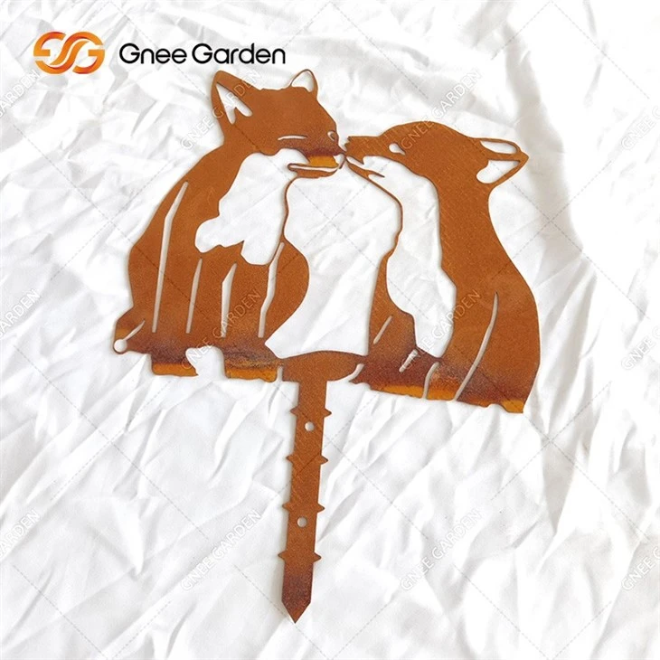Rusty Animal Garden Metal Yard Art Ornament