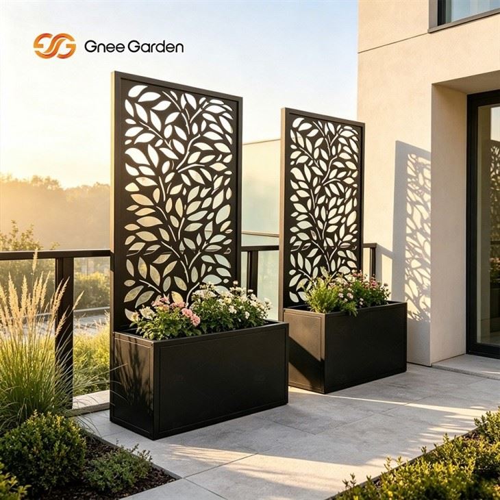 Free Standing Metal Partition Planter for Patio